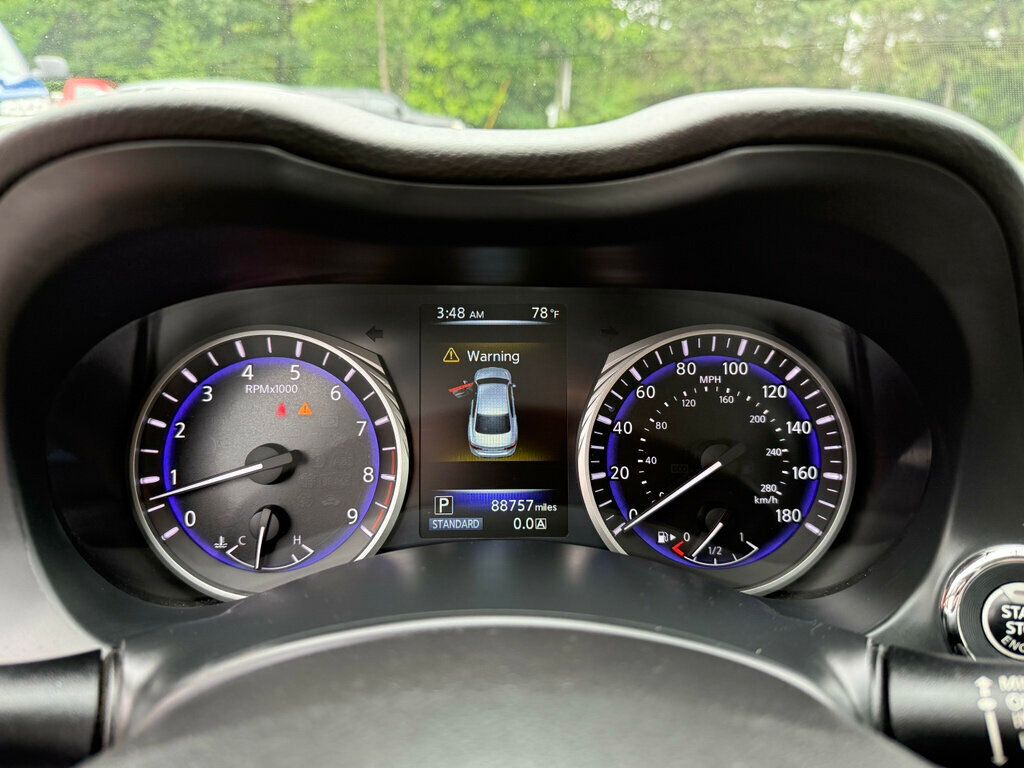 2015 Infiniti Q50 photo 22