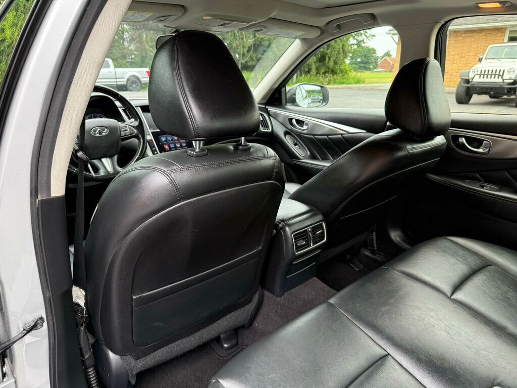 2015 Infiniti Q50 photo 30