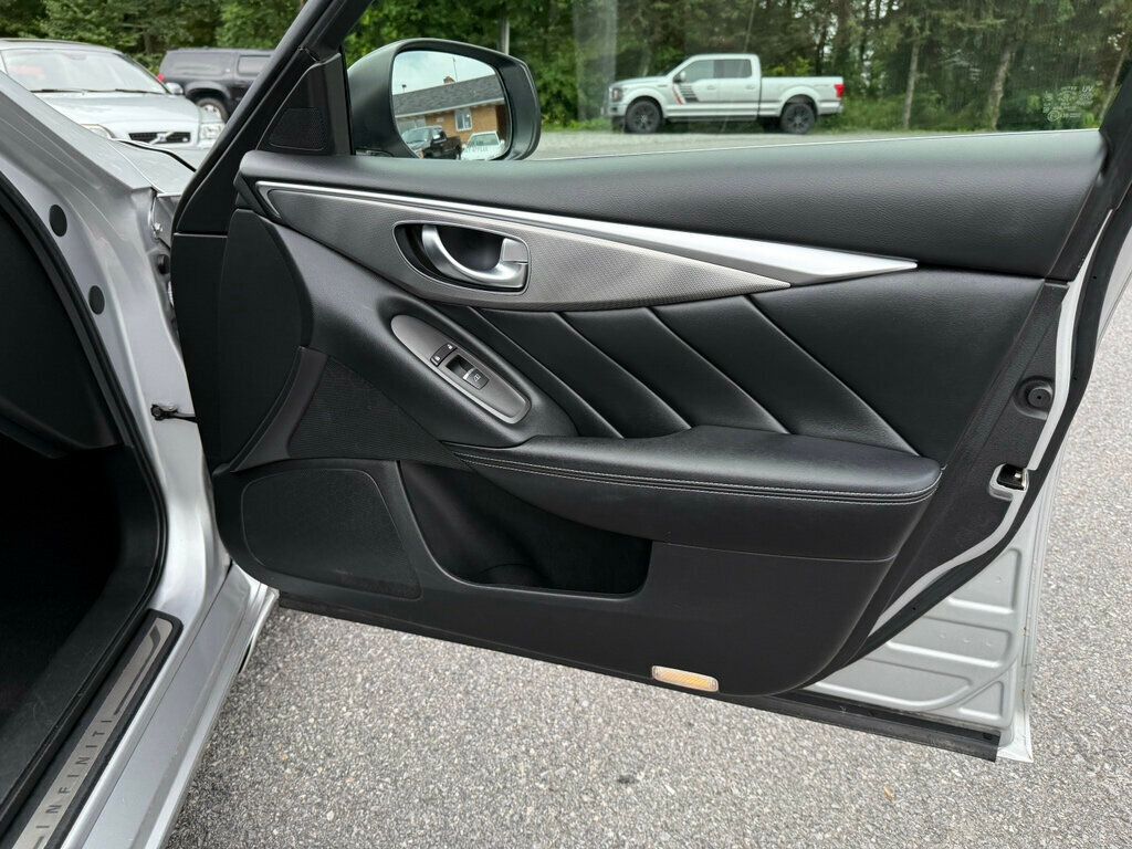 2015 Infiniti Q50 photo 39