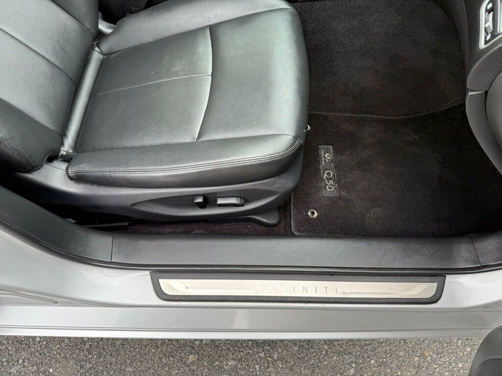2015 Infiniti Q50 photo 42