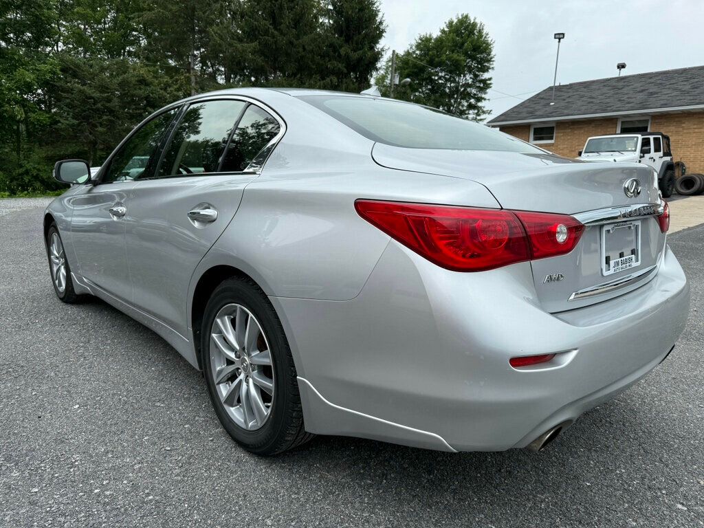 2015 Infiniti Q50 photo 5