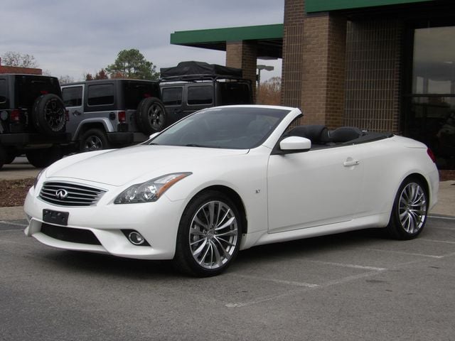 2015 INFINITI Q60 Convertible null photo 6