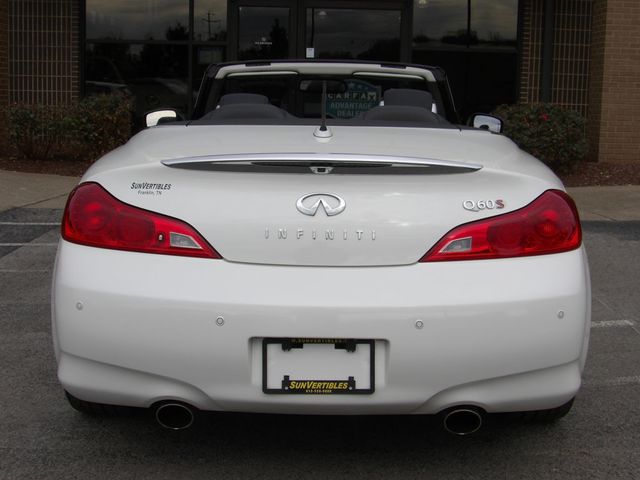 2015 INFINITI Q60 Convertible null photo 10