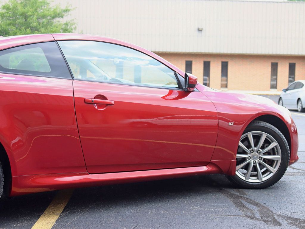 2015 Infiniti Q60 Coupe photo 4