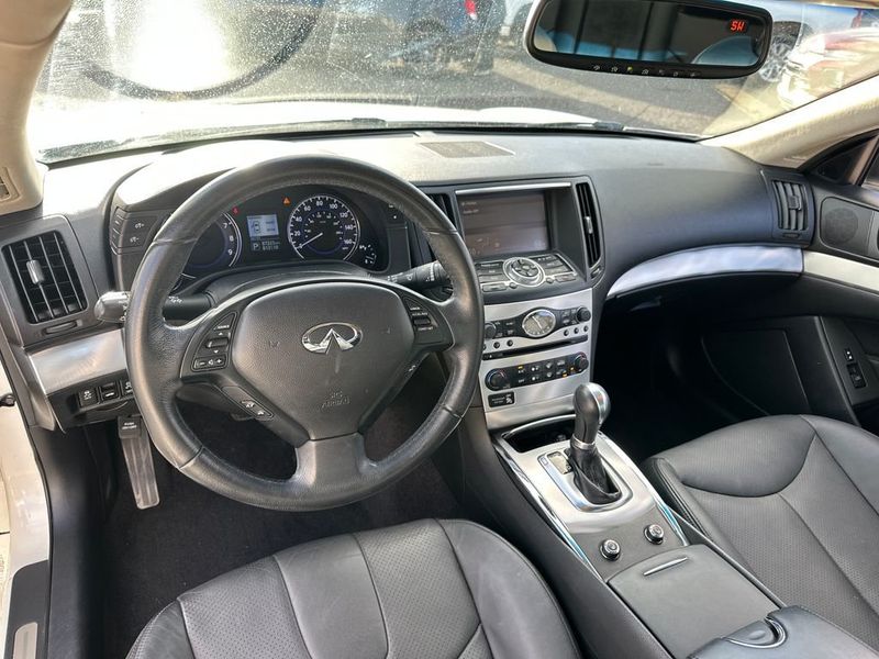 2015 INFINITI Q60 Coupe 2dr Automatic Journey RWD - 22972863 - 13