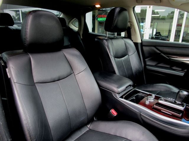 2015 INFINITI Q70 3.7 AWD 4dr Sedan - 23066417 - 14