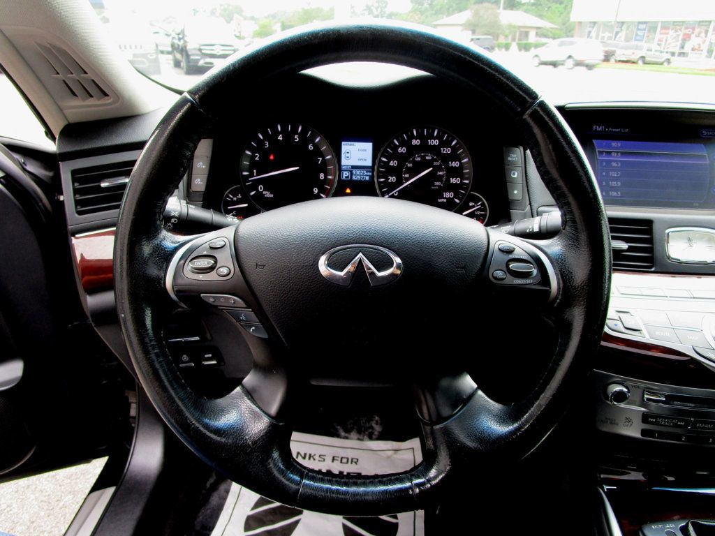 2015 INFINITI Q70 3.7 AWD 4dr Sedan - 23066417 - 17