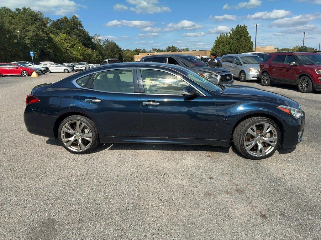 2015 Infiniti Q70 3.7 AWD photo 6