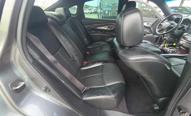 2015 INFINITI Q70 3.7 RWD 4dr Sedan - 23045286 - 12