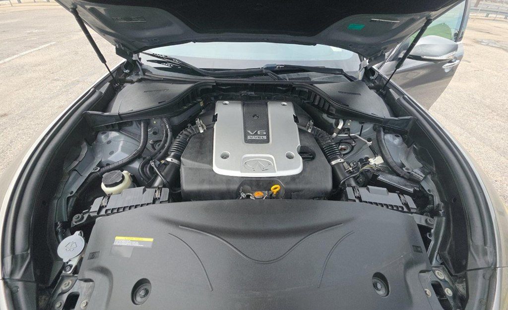 2015 INFINITI Q70 3.7 RWD 4dr Sedan - 23045286 - 14