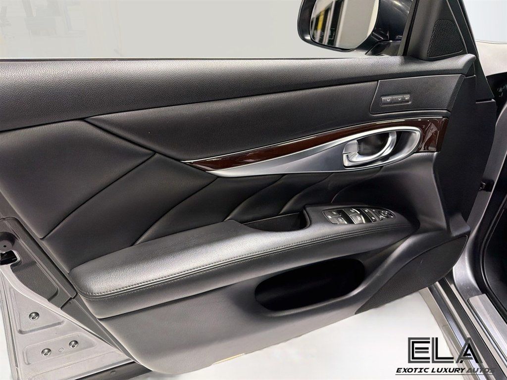 2015 INFINITI Q70 3.7 RWD 4dr Sedan - 23070345 - 18