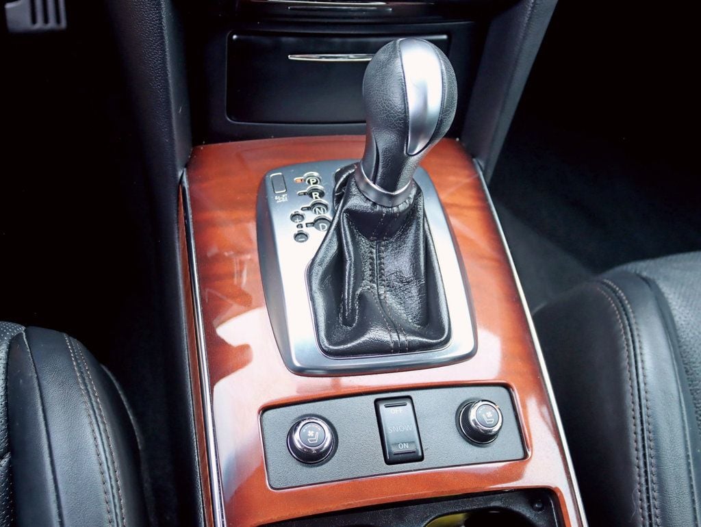2015 Infiniti QX70 photo 22