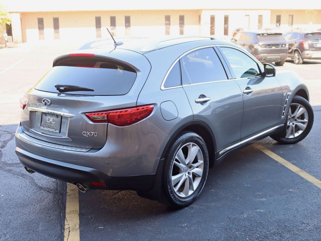 2015 Infiniti QX70 photo 3