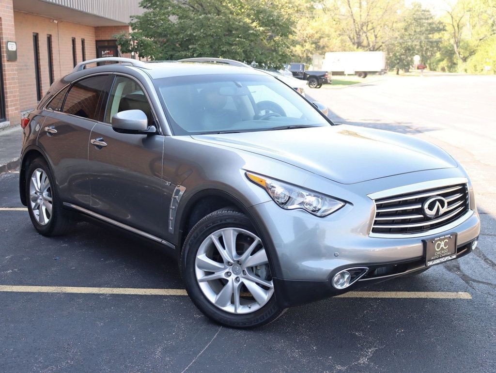 2015 Infiniti QX70 photo 9