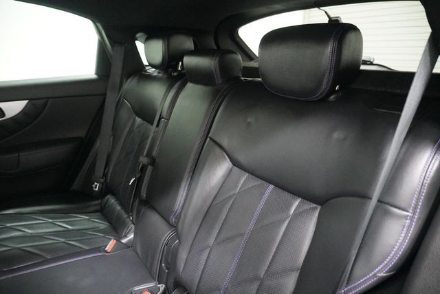 2015 INFINITI QX70 RWD 4dr - 22935407 - 11