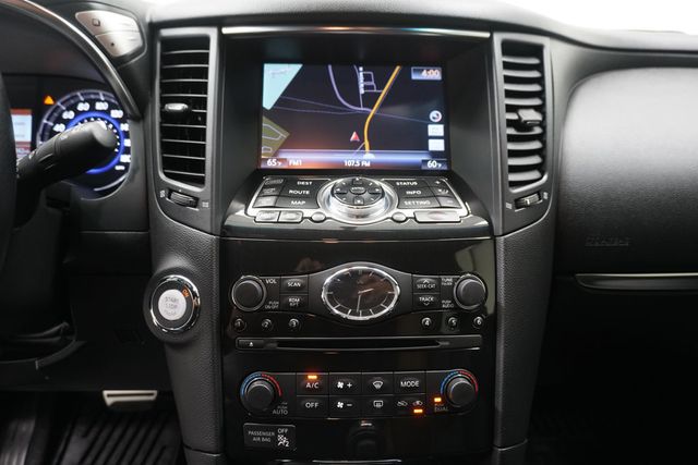 2015 INFINITI QX70 RWD 4dr - 22935407 - 17