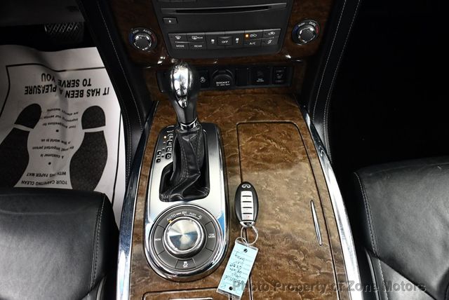 2015 INFINITI QX80 4WD 4dr - 22652643 - 31