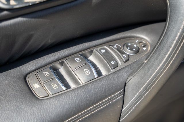 2015 INFINITI QX80 LocalTrade/DriverAssistancePkg/TheaterPkg/BlindSpotMonitor/NAV - 23040997 - 36