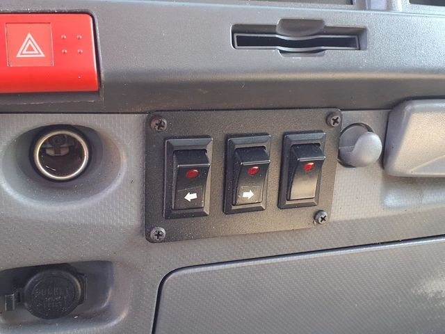 2015 Isuzu NPR 14' Enclosed Landscape Dovetail - 23093729 - 24