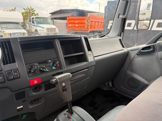 2015 Isuzu NPR 16' Box Truck Base Trim - 23002156 - 8