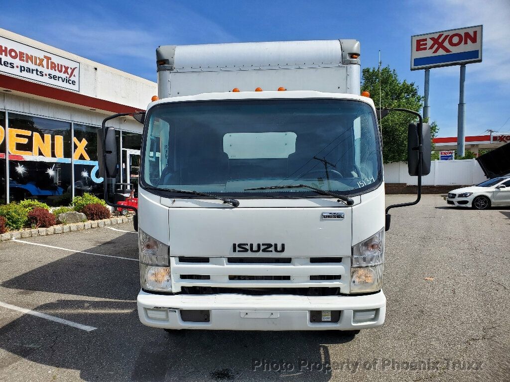 2015 Isuzu NQR photo 2