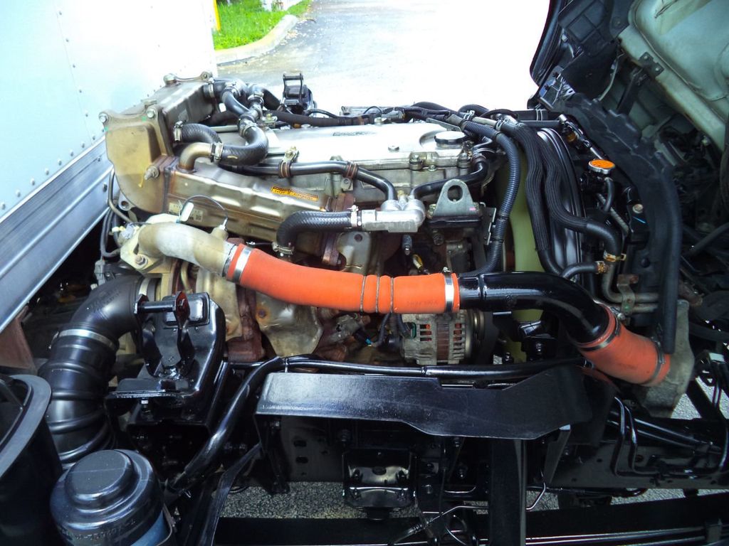 2015 Isuzu NRR 18FT DRY BOX. BOX TRUCK CARGO TRUCK - 22002721 - 16