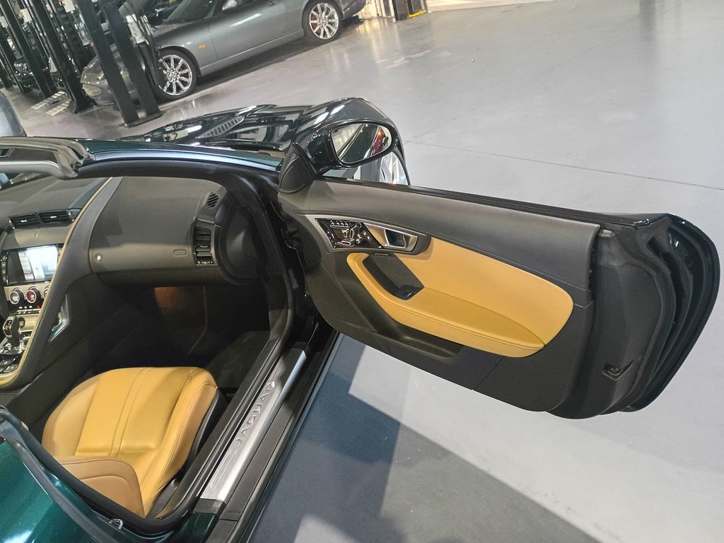 2015 Jaguar F-TYPE 2dr Convertible V6 1 Owner Clean Carfax - 23094136 - 32