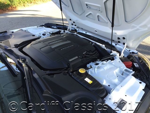 2015 Jaguar F-TYPE SUPERCHARGED R COUPE - 16445210 - 23