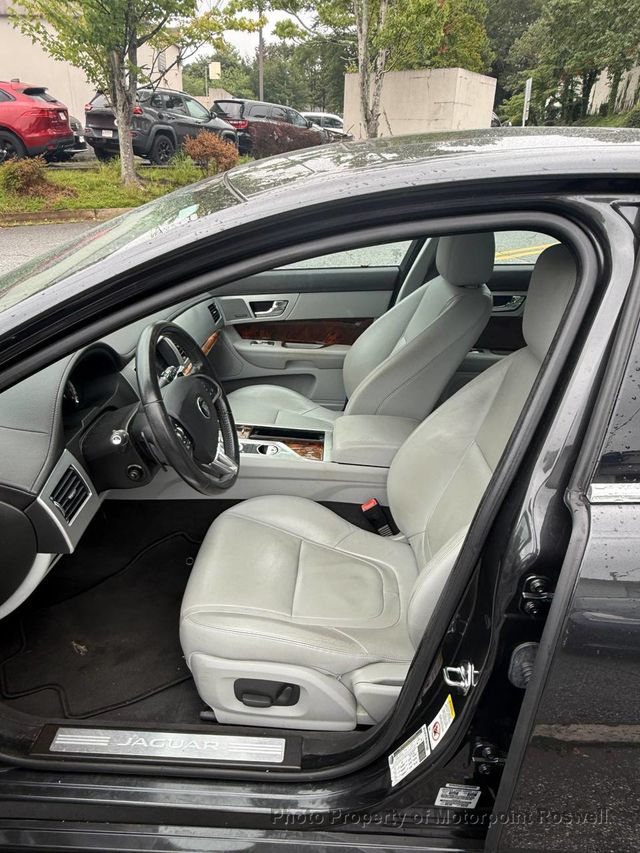 2015 Jaguar XF 4dr Sedan I4 T Premium RWD - 22905918 - 2