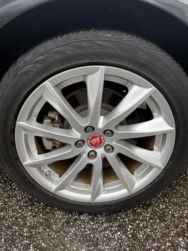 2015 Jaguar XF 4dr Sedan I4 T Premium RWD - 22905918 - 3