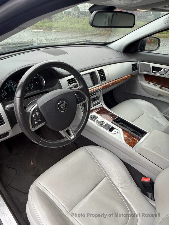2015 Jaguar XF 4dr Sedan I4 T Premium RWD - 22905918 - 4