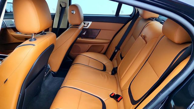 2015 Jaguar XF 4dr Sedan V6 Portfolio AWD w/ London Tan / Warm Charcoal Int. - 23028151 - 21