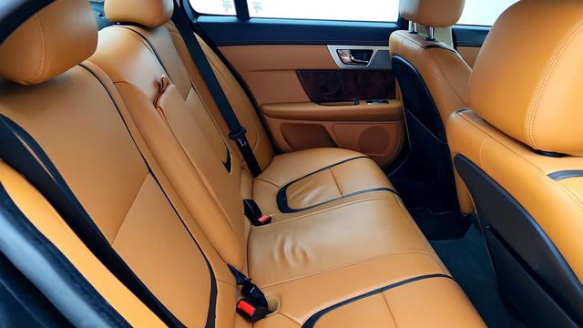 2015 Jaguar XF 4dr Sedan V6 Portfolio AWD w/ London Tan / Warm Charcoal Int. - 23028151 - 23