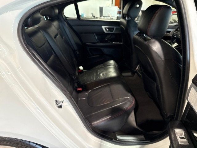 2015 Jaguar XF 4dr Sedan V6 Sport RWD - 22945836 - 23