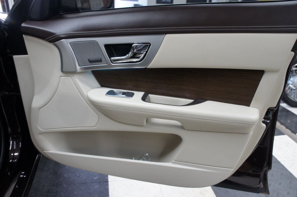 2015 Jaguar XF Classy Car, True Pinnacle of Luxury - 22401866 - 29
