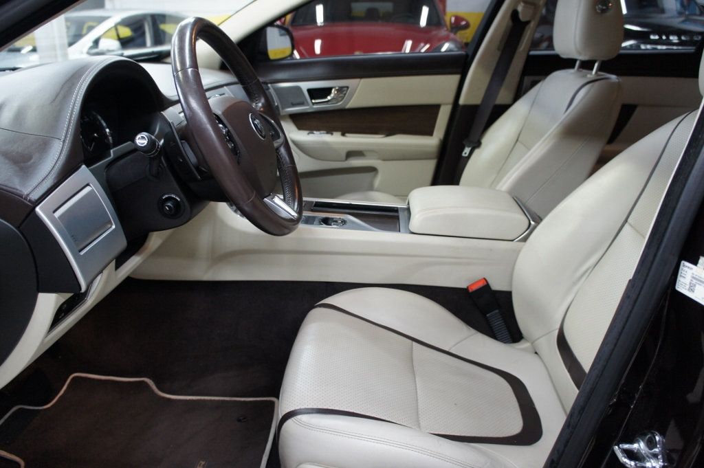 2015 Jaguar XF Portfolio V6 AWD! Stunning! Classy! - 22401866 - 11