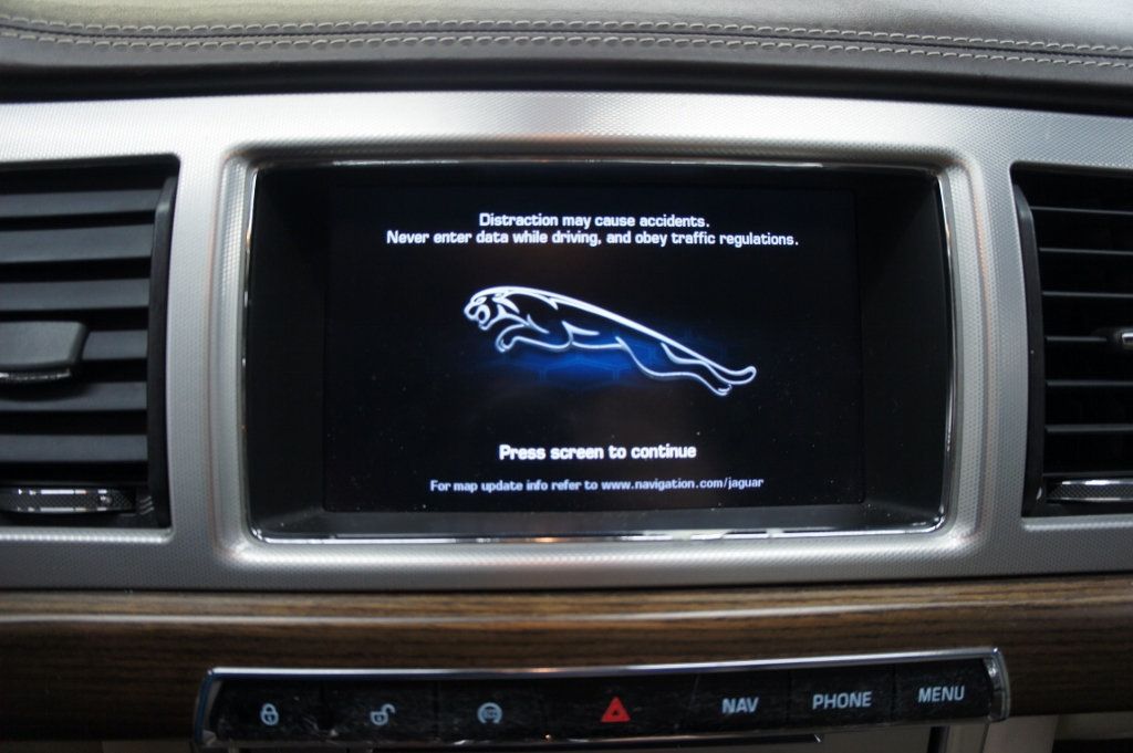 2015 Jaguar XF Portfolio V6 AWD! Stunning! Classy! - 22401866 - 16