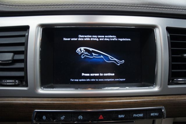 2015 Jaguar XF Portfolio V6 AWD! Stunning! Classy! - 22401866 - 16