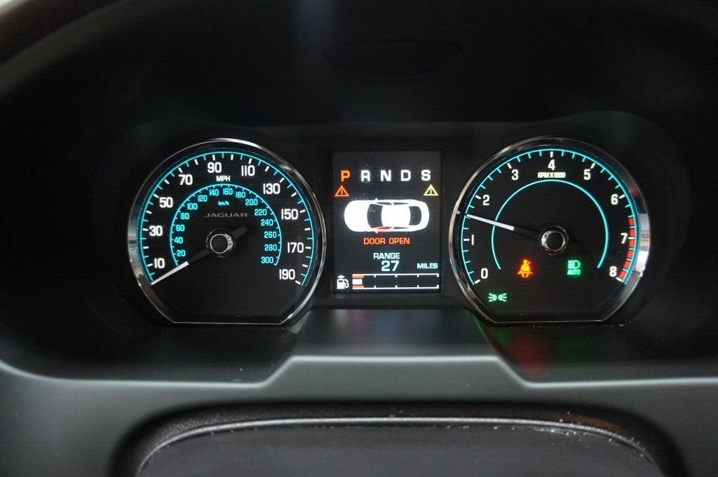 2015 Jaguar XF Portfolio V6 AWD! Stunning! Classy! - 22401866 - 18