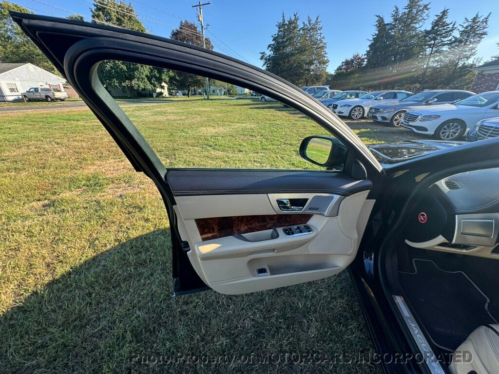 2015 Jaguar XF Portfolio  - 22923876 - 7