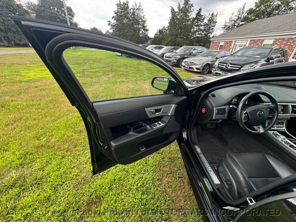 2015 Jaguar XF-Sport Absolutely Gorgeous ALL Blacked Out Super Low Miles Sports Sedan - 22883935 - 7