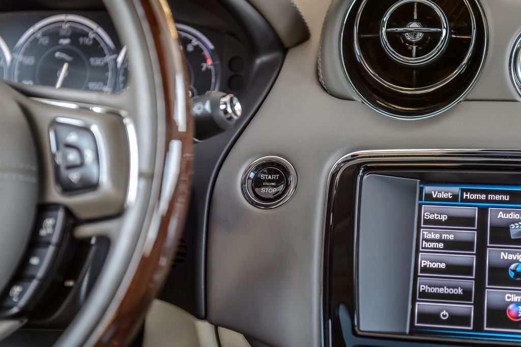 2015 Jaguar XJ XJL PORTFOLIO - NAV - PANO ROOF - BLUETOOTH - GORGEOUS - 22977041 - 32