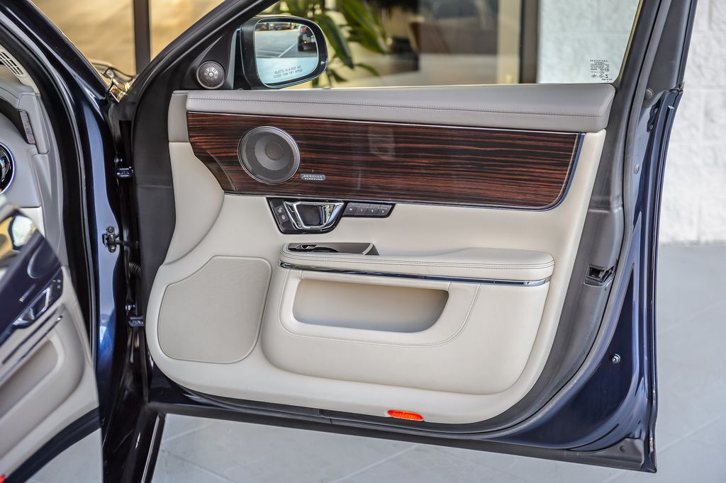 2015 Jaguar XJ XJL PORTFOLIO - NAV - PANO ROOF - BLUETOOTH - GORGEOUS - 22977041 - 59