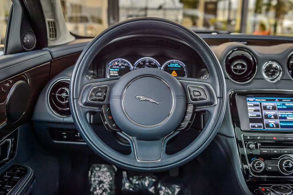 2015 Jaguar XJ XJL PORTFOLIO - NAV - PANO ROOF - BLUETOOTH - GORGEOUS - 22994328 - 28