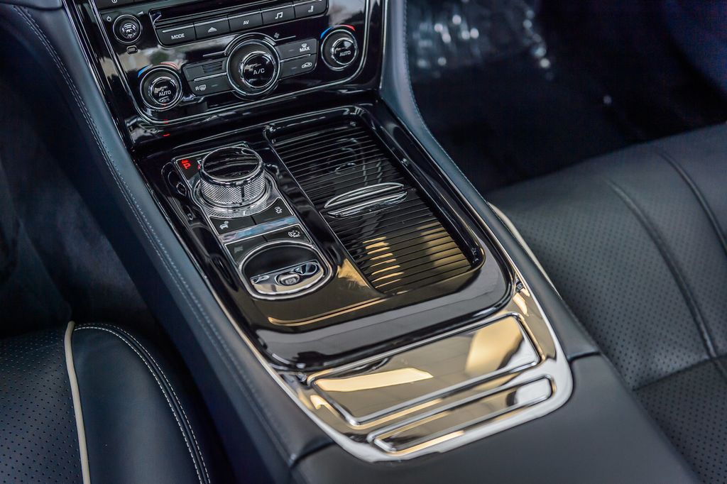 2015 Jaguar XJ XJL PORTFOLIO - NAV - PANO ROOF - BLUETOOTH - GORGEOUS - 22994328 - 33