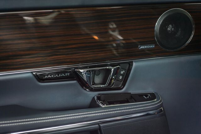 2015 Jaguar XJ XJL PORTFOLIO - NAV - PANO ROOF - BLUETOOTH - GORGEOUS - 22994328 - 56