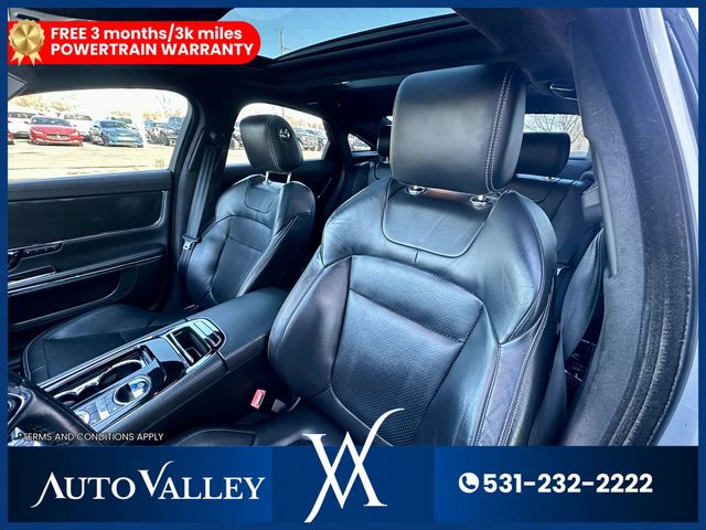 2015 Jaguar XJ XJ Sedan 4D - 22973519 - 15