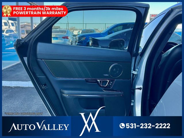 2015 Jaguar XJ XJ Sedan 4D - 22973519 - 21