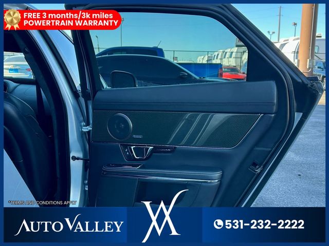 2015 Jaguar XJ XJ Sedan 4D - 22973519 - 25