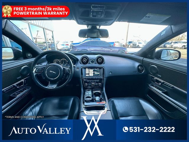 2015 Jaguar XJ XJ Sedan 4D - 22973519 - 30